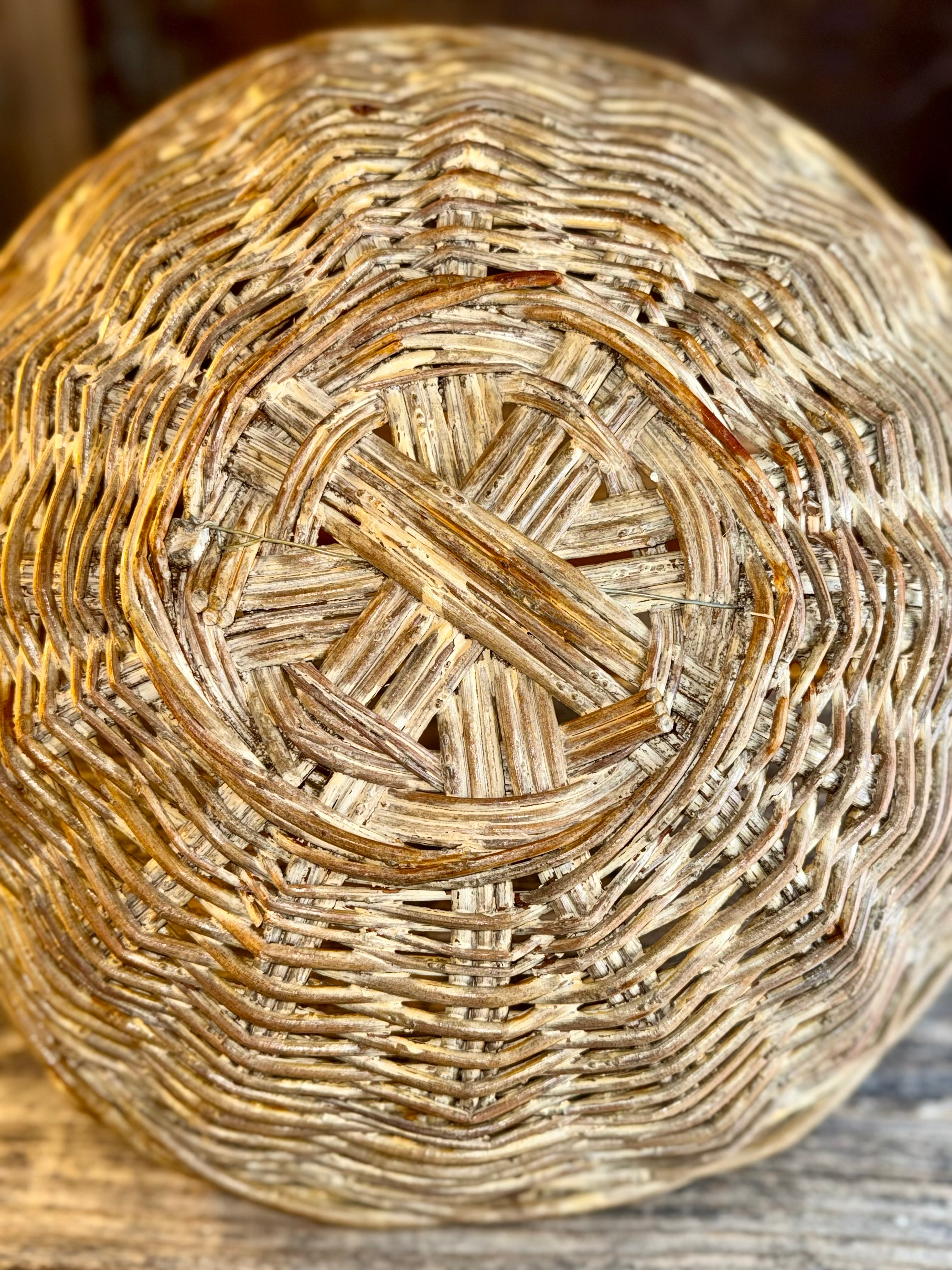 Round Basket with Handle