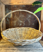 Round Basket with Handle