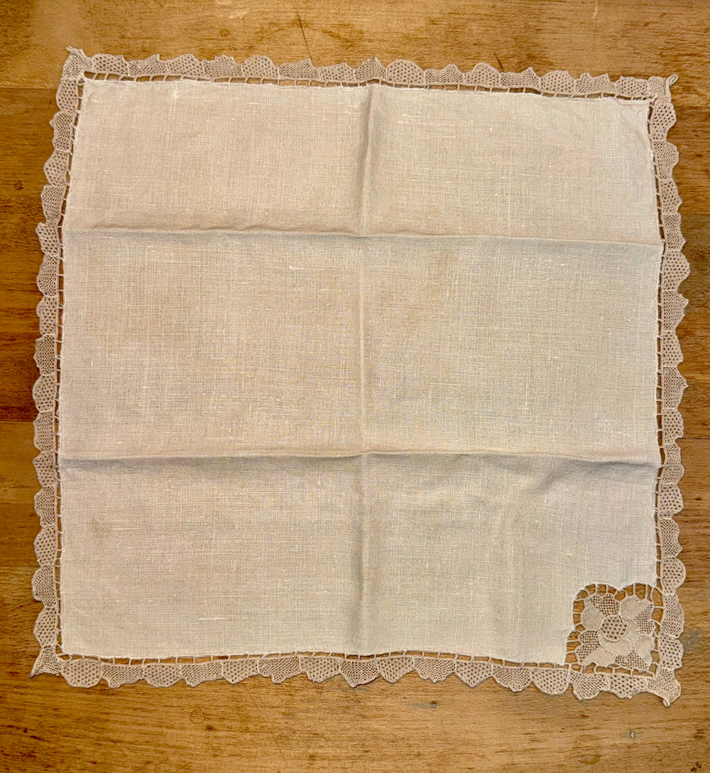 Vintage Natural Linen Napkins w/Intricate Lace and Embroidery Detail (Set of 6)