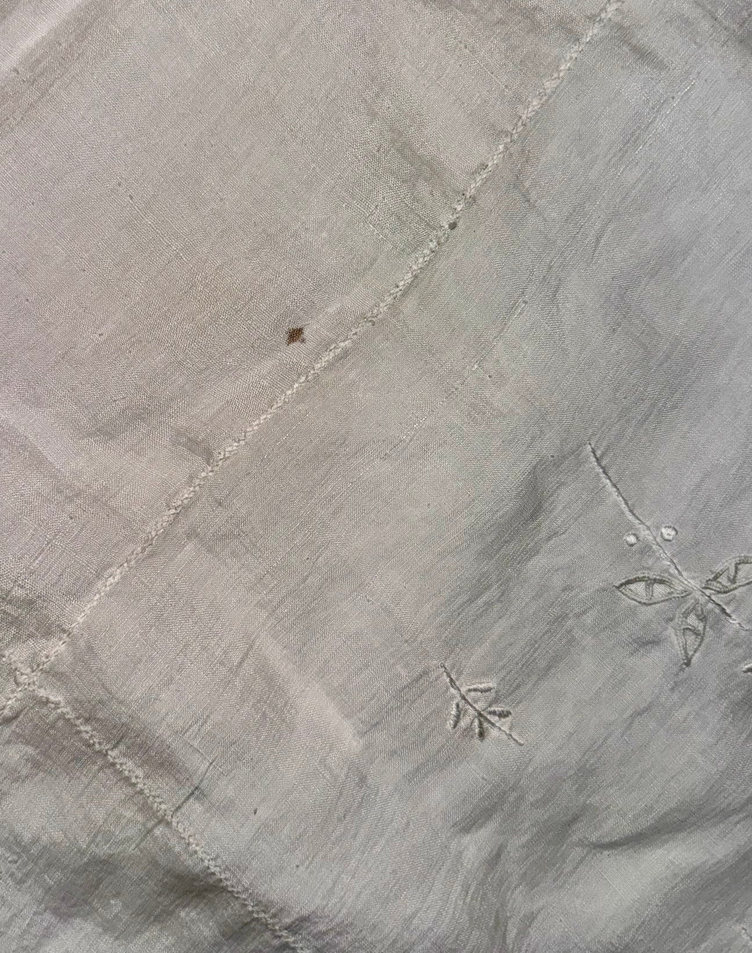 White Vintage Sheer Linen/Cotton Table Cloth