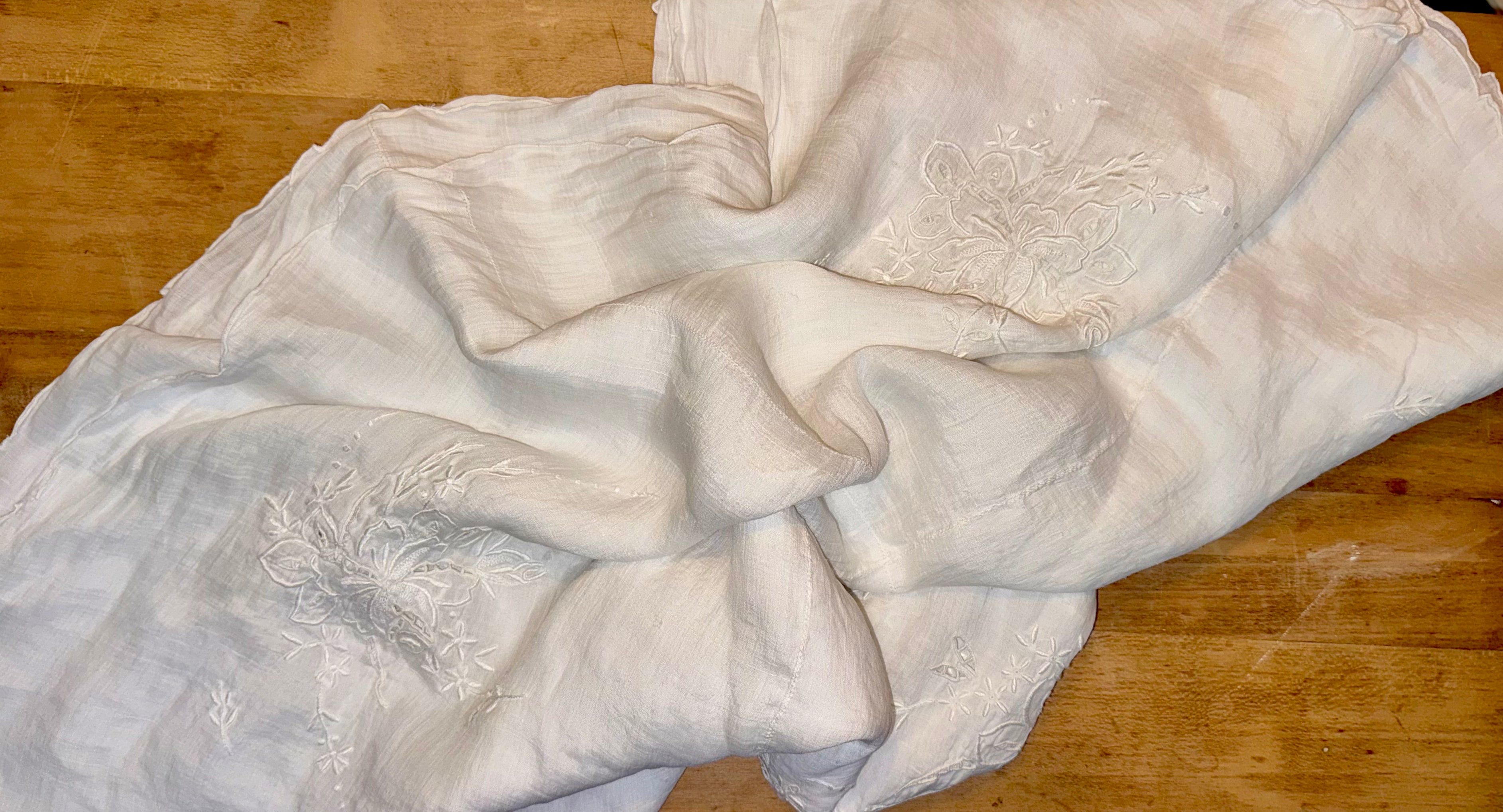 Vintage Linen White Table Cloth w/Floral Embroidery