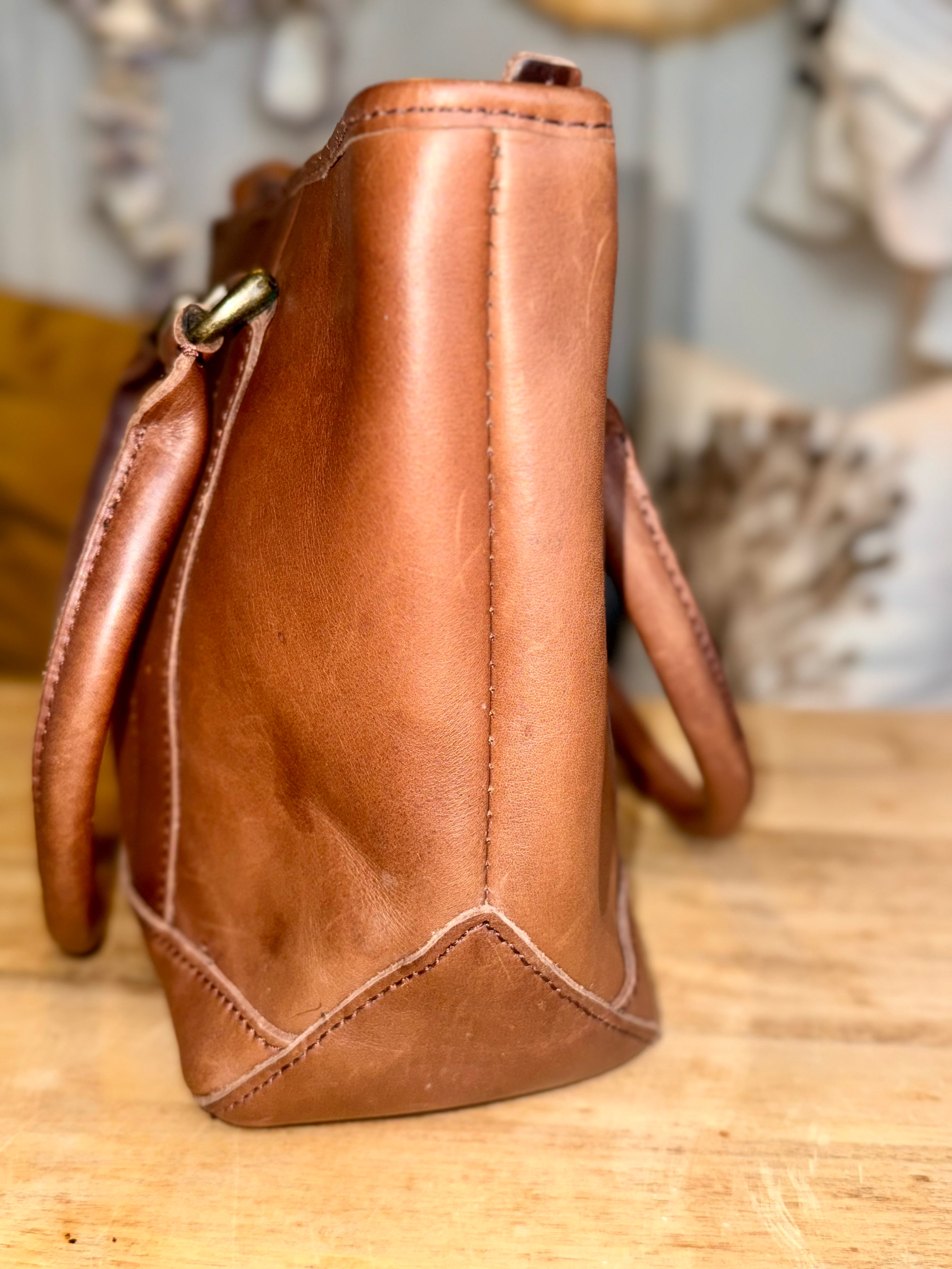 Vintage L.L. Bean Town and Field Brown Leather Tote Purse w/ Brass Accents