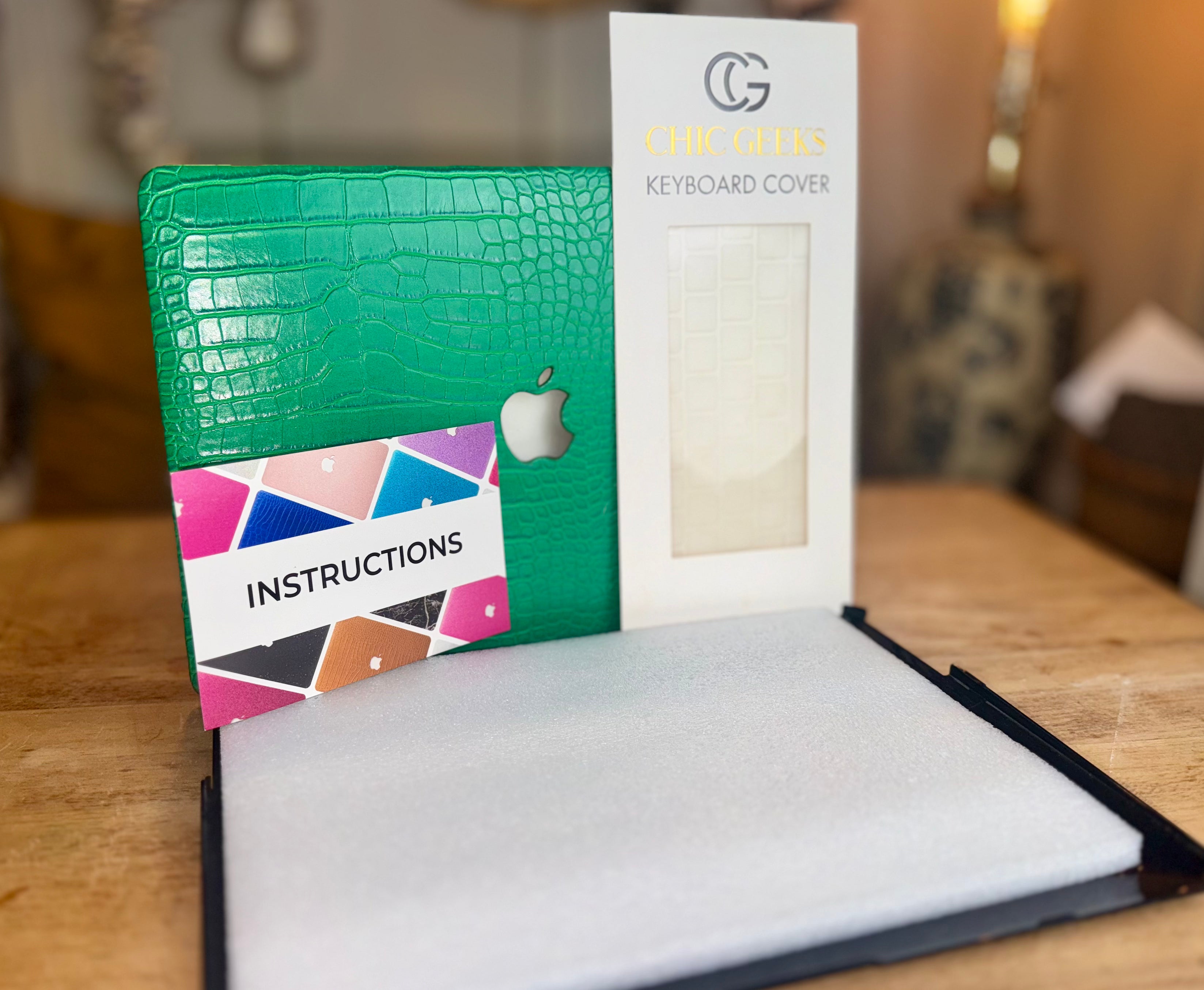 Chic Geeks Lizard Skin Macbook Air 13 Inch Case, Green