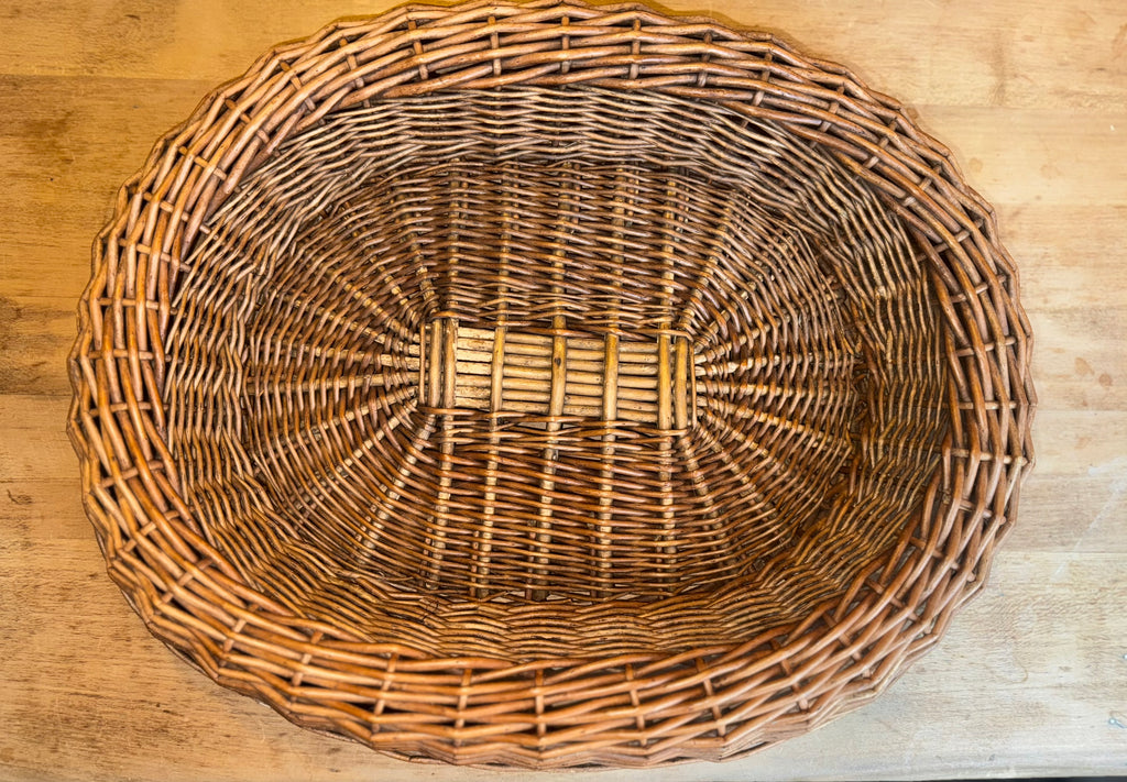 Vintage Wicker Pet Bed – Handwoven Oval Basket Dog/Cat Bed