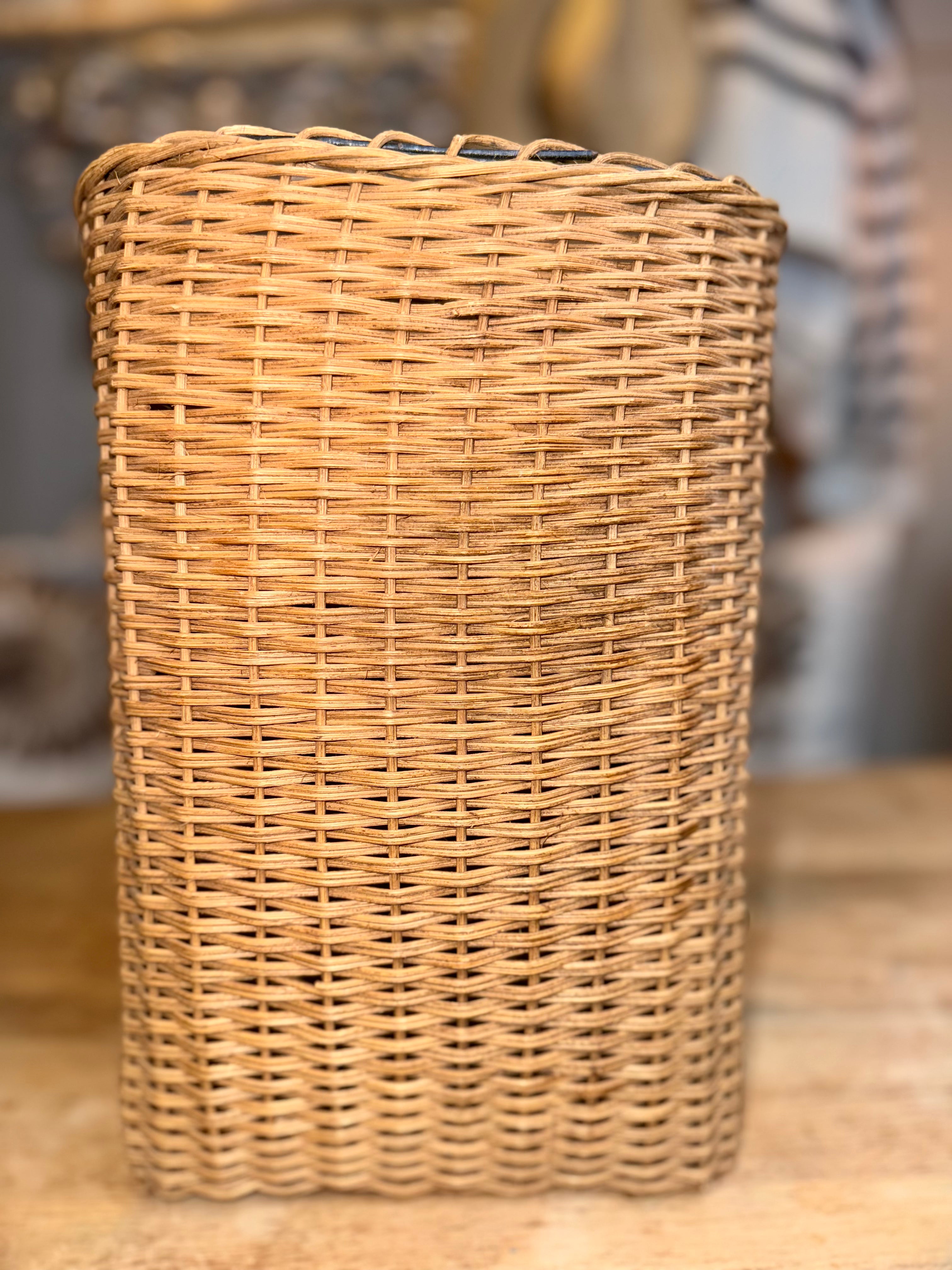 Handwoven Door Hanging Basket – Natural Wicker Wall/Entry Basket