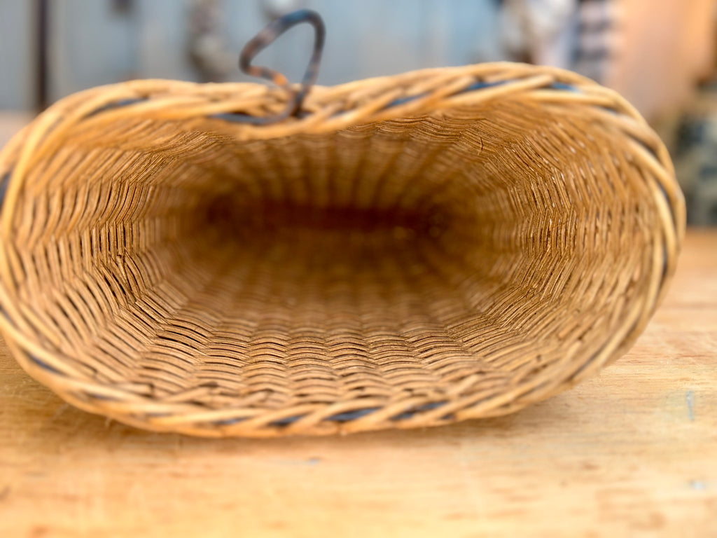 Handwoven Door Hanging Basket – Natural Wicker Wall/Entry Basket