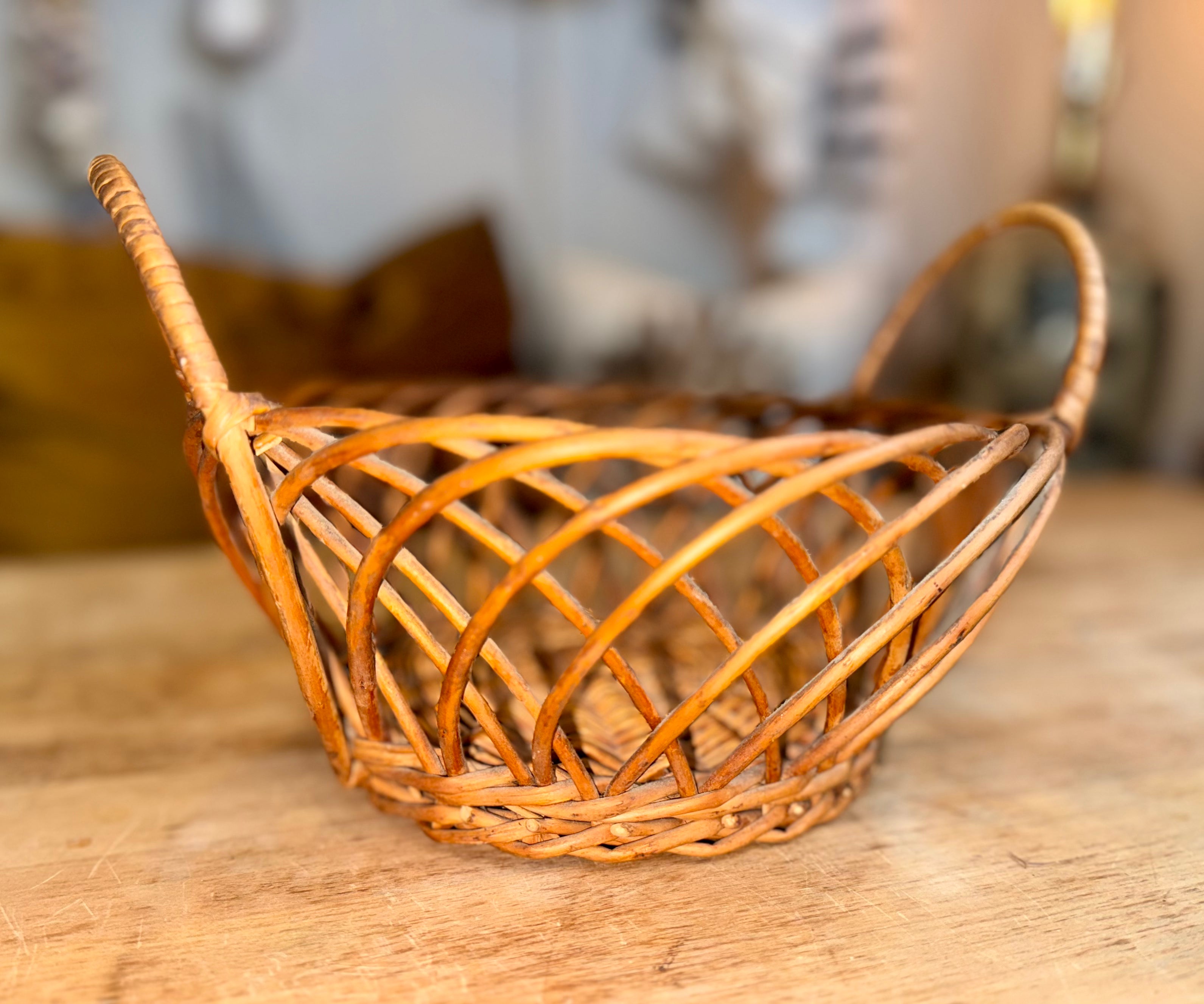 Handwoven Open-Weave Basket with Handles – Natural Wicker Decorative Bowl
