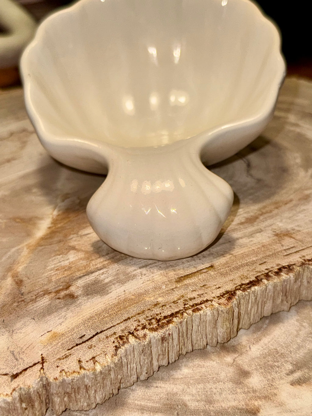 White  Ceramic Shell Spoon Rest